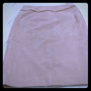 Pink pencil skirt 👌